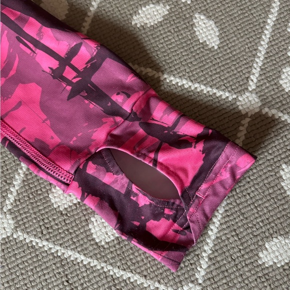 Under Armour Pink and Black Activewear Set - Picture 4 of 7